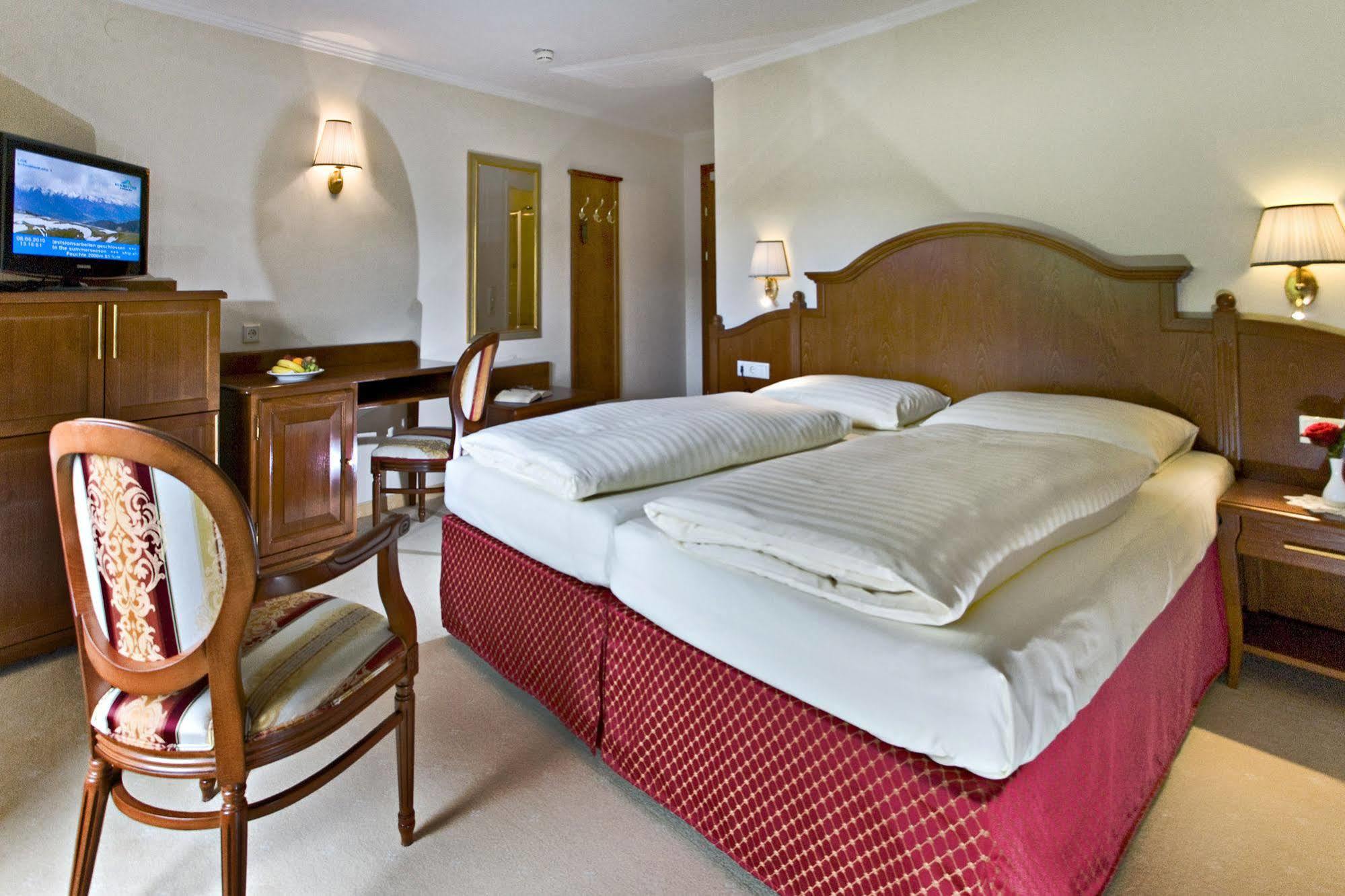 צל-אם-זי Hotel Berner מראה חיצוני תמונה
